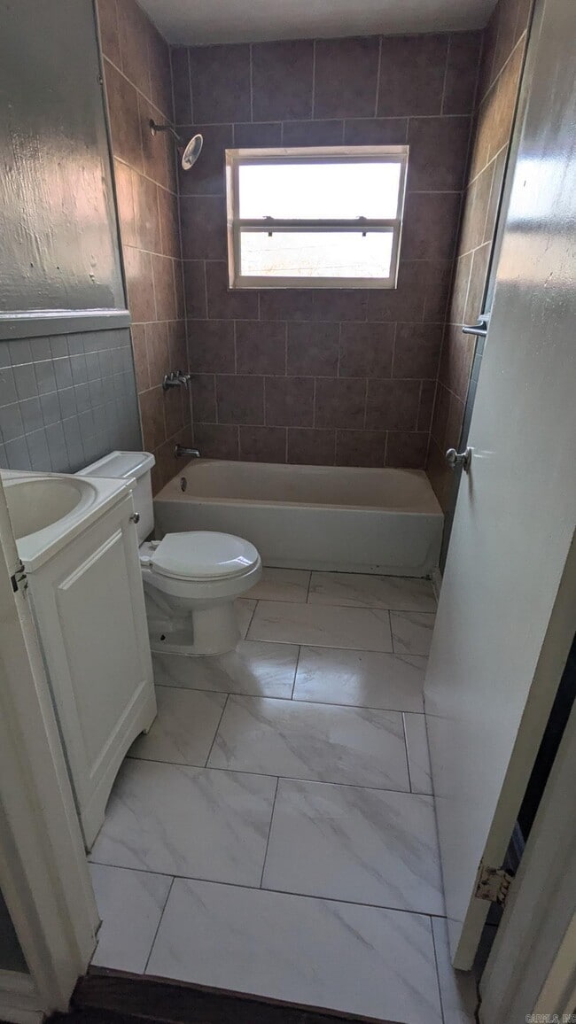 Photo - 1504 Allen St Unit 8