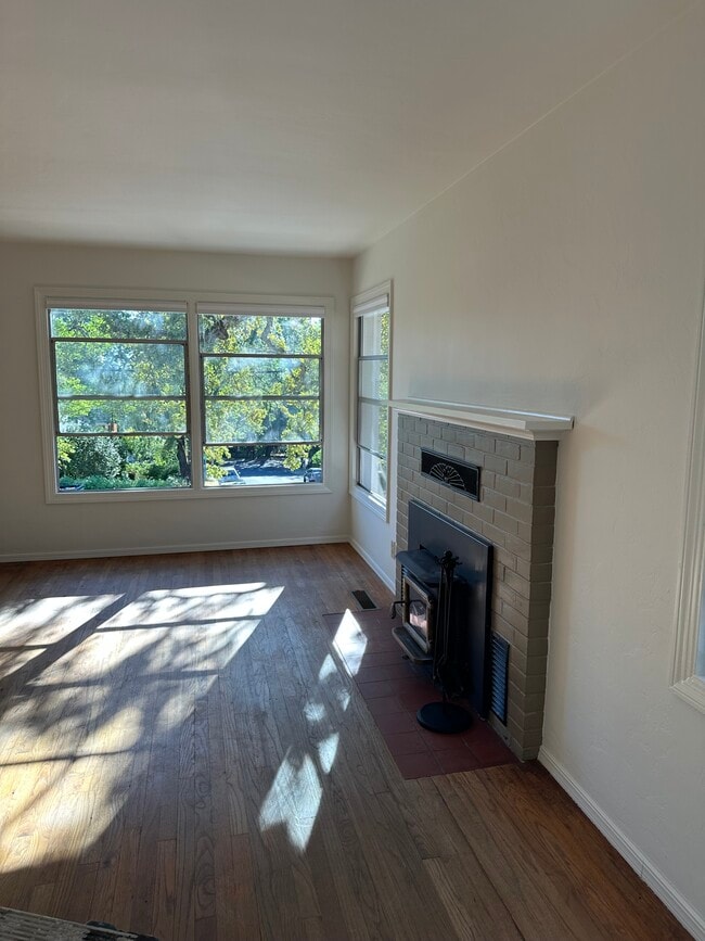 Photo - 205 Marvin Way