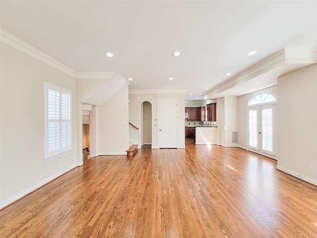 Photo - 2614 Wroxton Rd