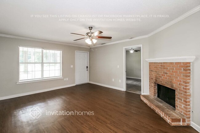 225 Woodcrest Dr