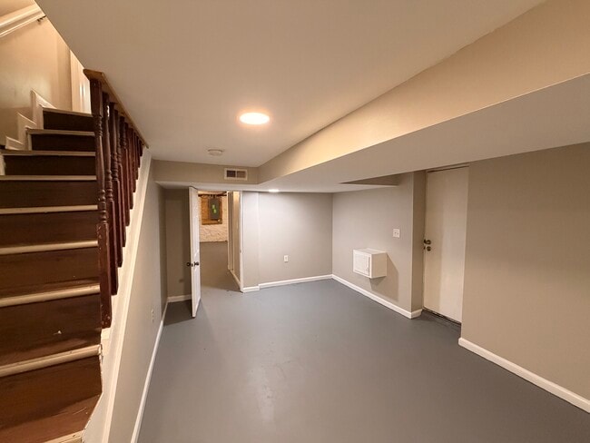 Photo - 4924 Chalgrove Ave