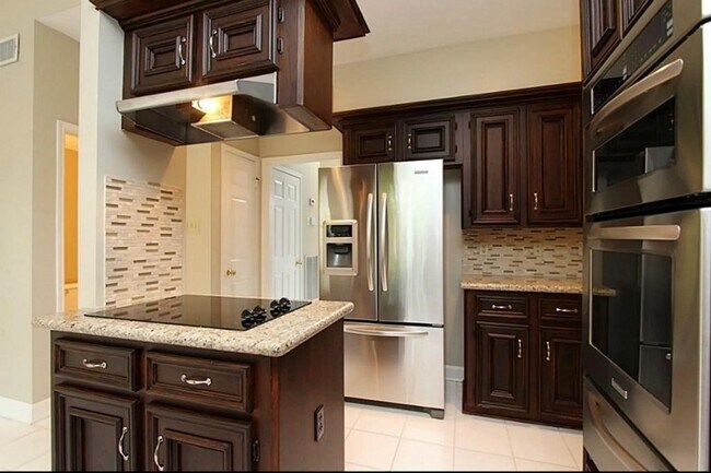Photo - 23035 Lanham Dr