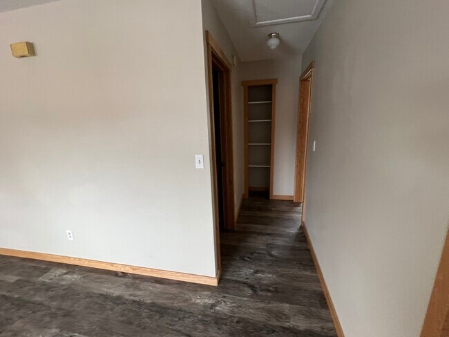 Photo - 407 Mallard St