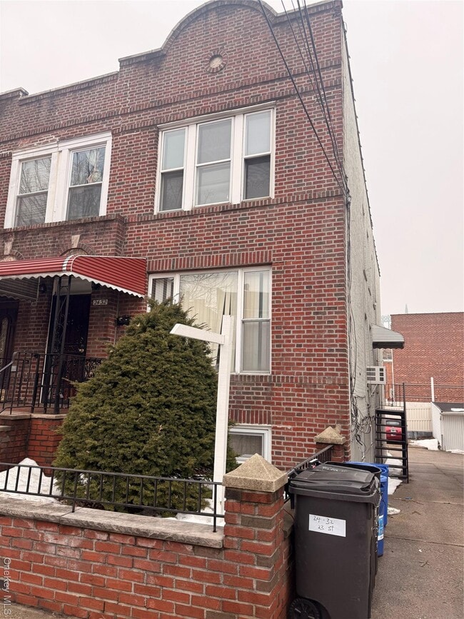 Building Photo - 24-32 23rd St Unit 2F