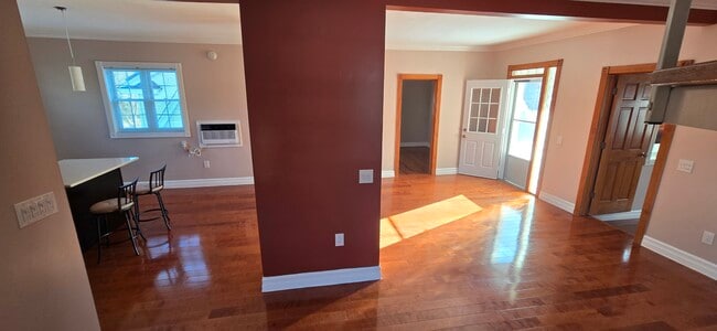 Photo - 8522 115th St Unit Second Floor