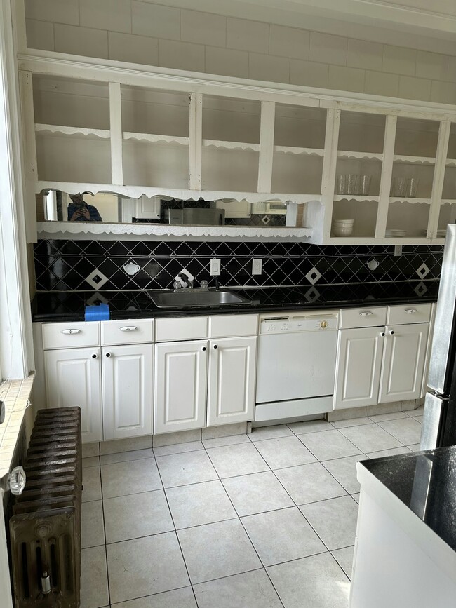 Photo - 624 Jefferson Ave