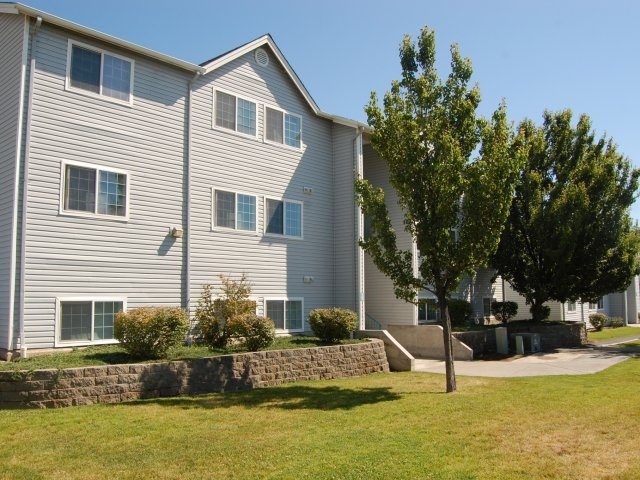 Lakeland Pointe Apartments - Lakeland Pointe Apartments