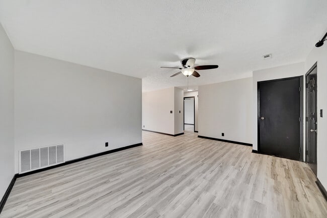 Photo - 5707 Ballard Ave Unit 5707