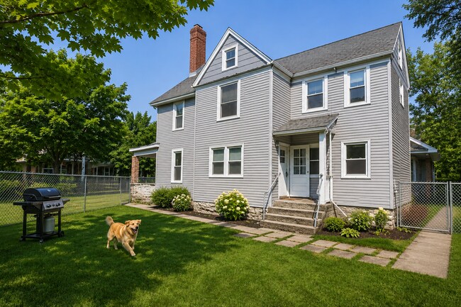 Building Photo - 2541 Aldrich Ave S Unit 1