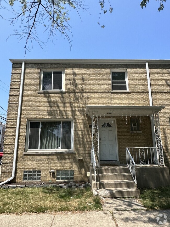 Building Photo - 2346 W Jarvis Ave Rental
