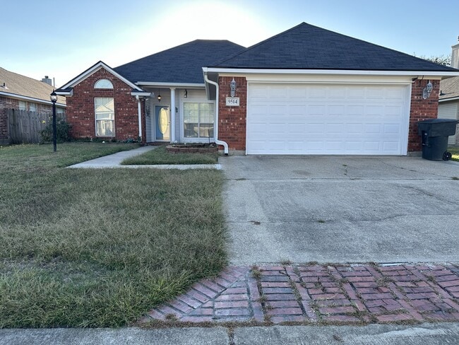 Building Photo - 9514 Rose Hollow Ln