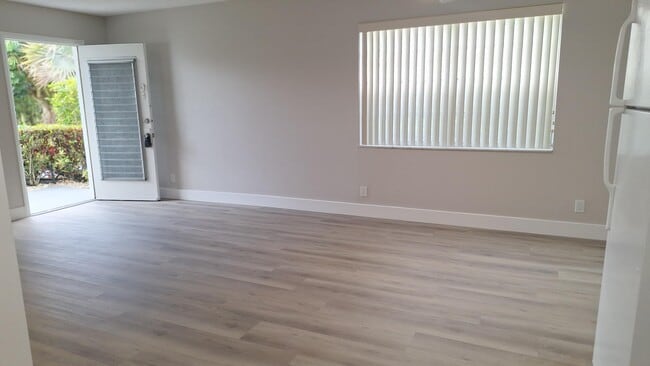 Photo - 120 Normandy Ln Unidad C