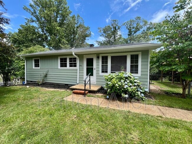 Photo - 396 Riverview Dr House
