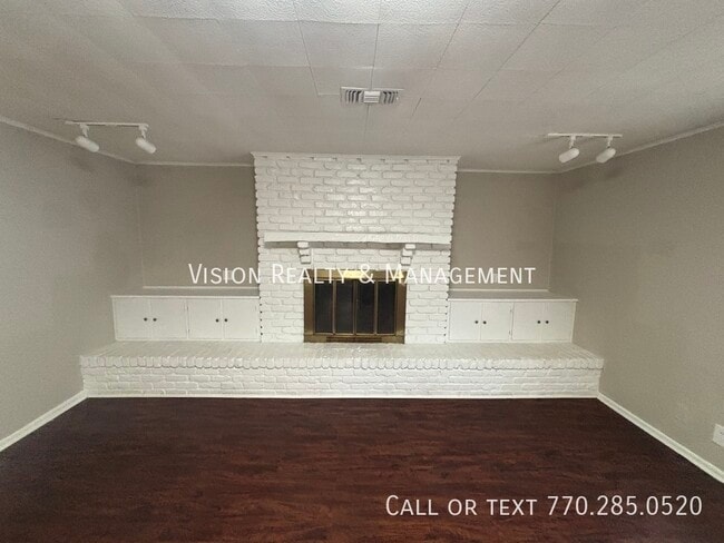 Photo - 3608 Sir Michael Dr