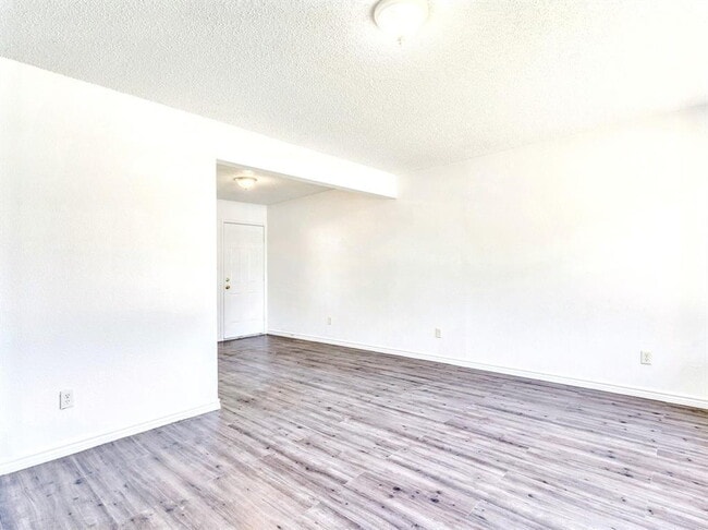 Photo - 726 Martindale Rd