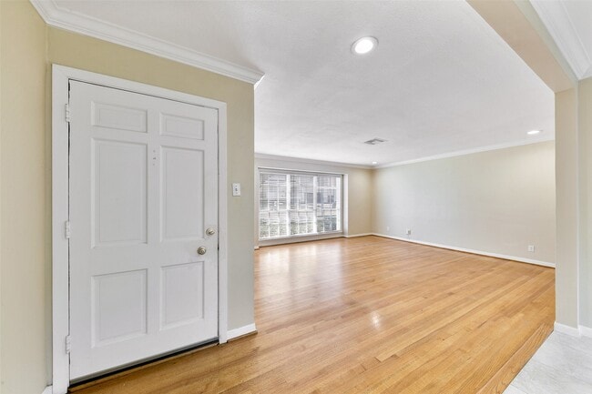 Photo - 5422 Schumacher Ln