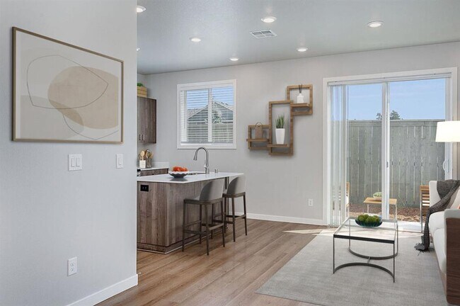 Photo - Ridgeline View