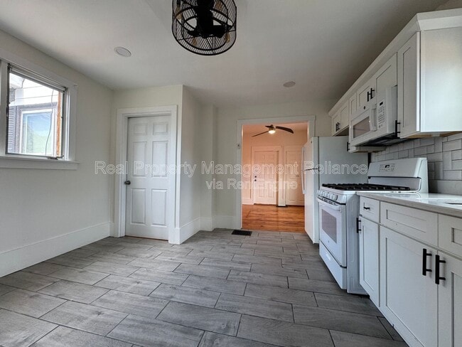 Photo - 36 Timson St Unit 1