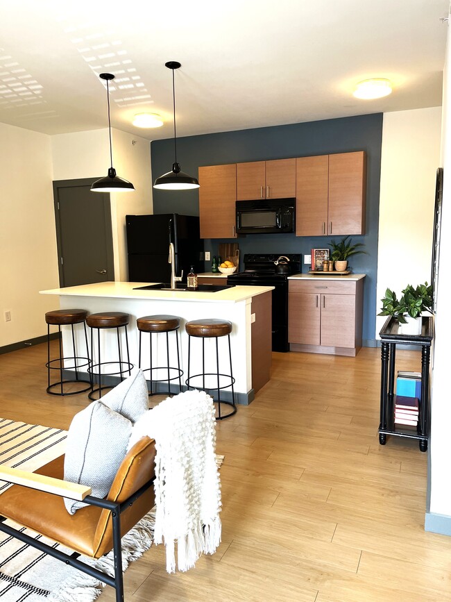 DeTonty Street Apartments