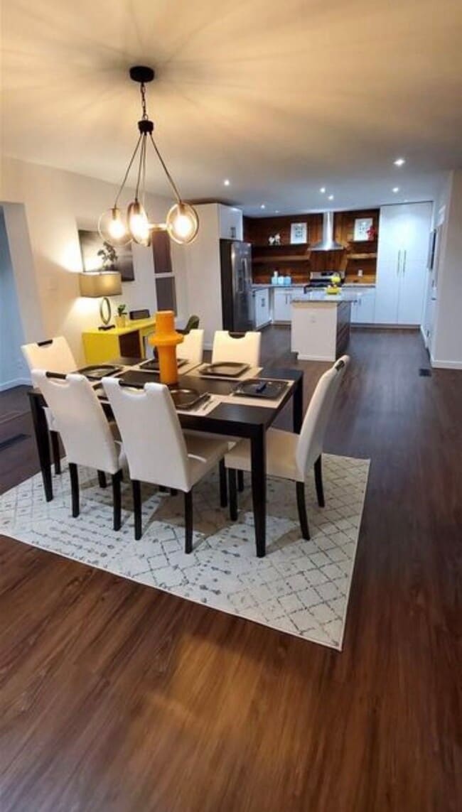 Photo - 565 Lakeland Dr