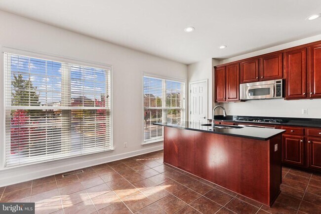 Photo - 14551 Crossfield Way