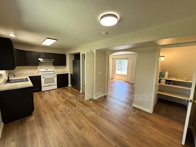 Photo - 235 Ellers Grove