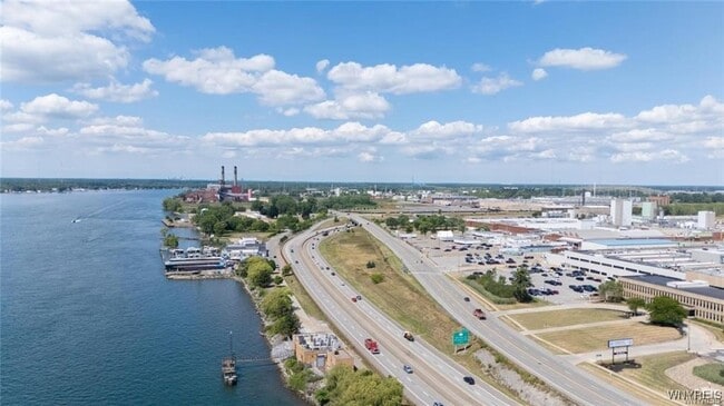 Photo - 2877 Niagara St