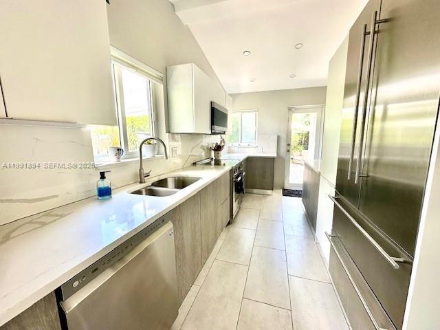 Photo - 2675 NE 8th St