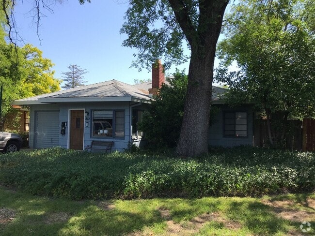 Building Photo - 2 bedroom in Central Davis available for J... Rental