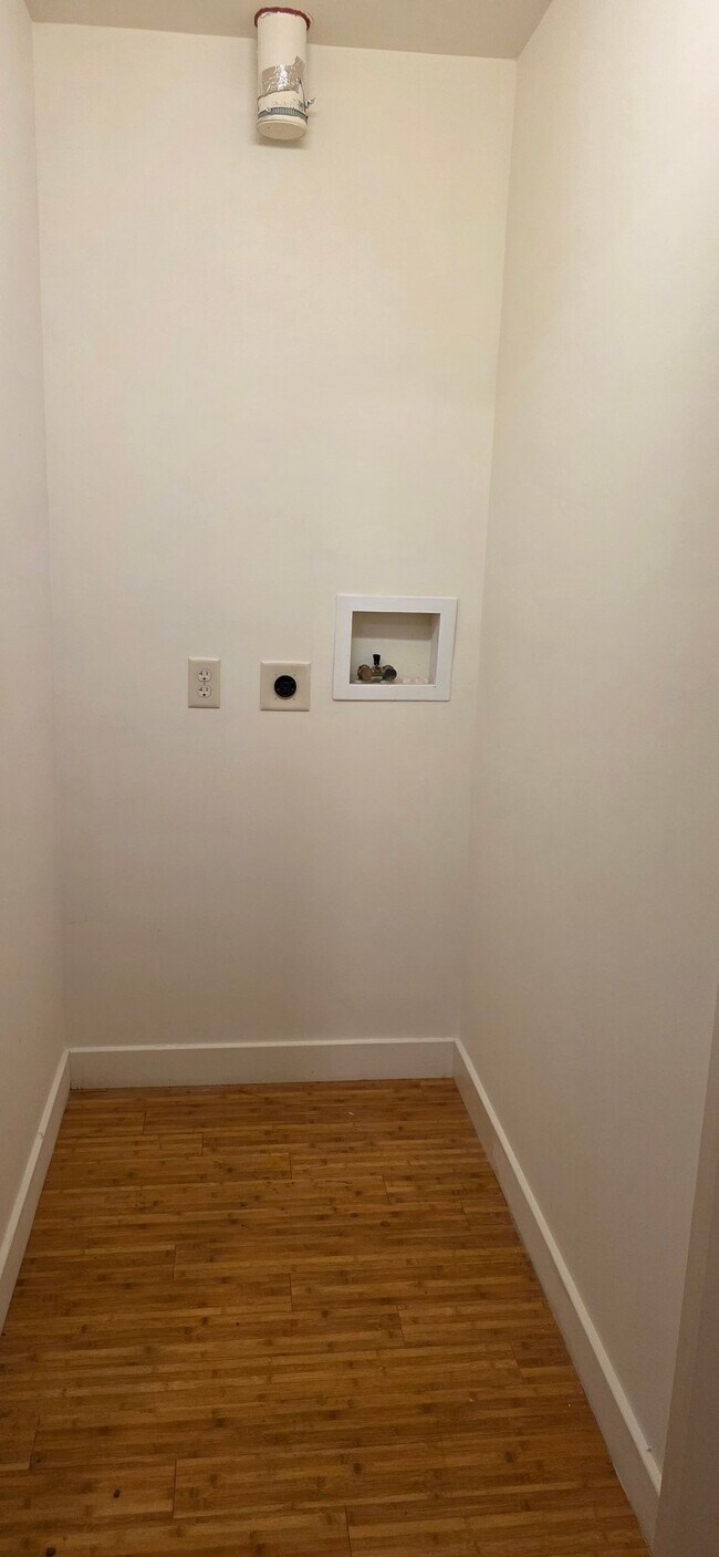 1191 North Ave Unit 106