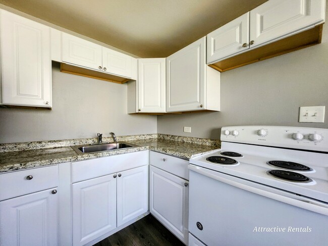 Photo - 2123 W 119th St