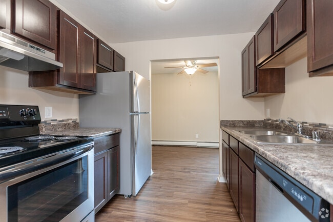 2BR, 1BA