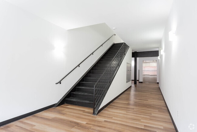 2BR, 2BA, Loft_1750SF