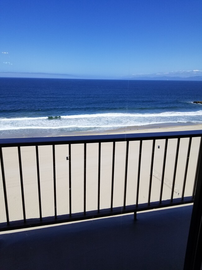 Ocean views balcony - 727 Esplanade Condo Unit 204