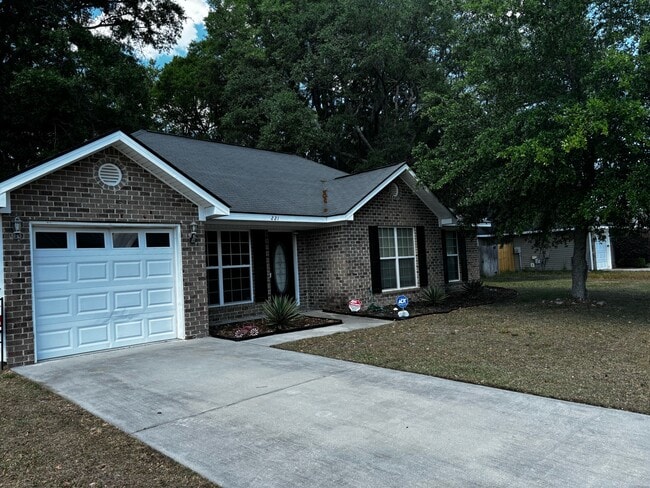 Photo - 221 Guyett Ave