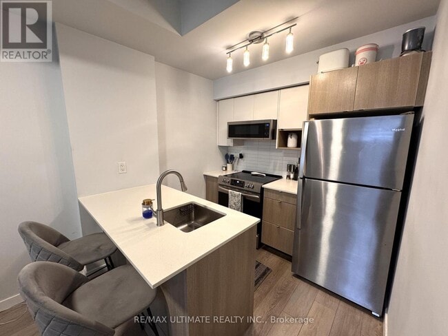Photo - 1135 Cooke Blvd.