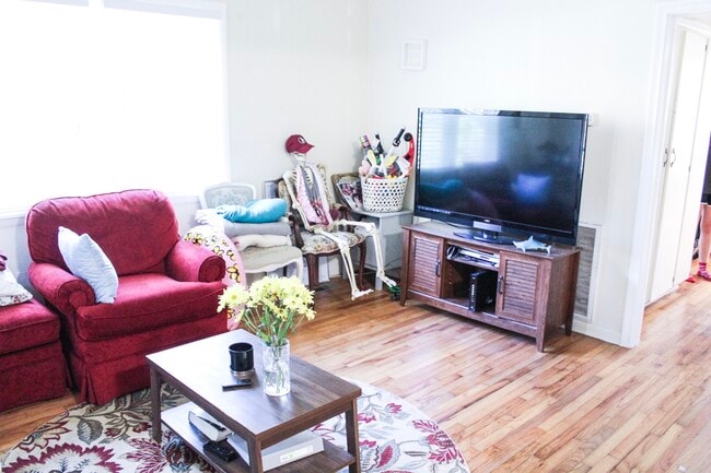 Photo - 403 Berkshire Dr
