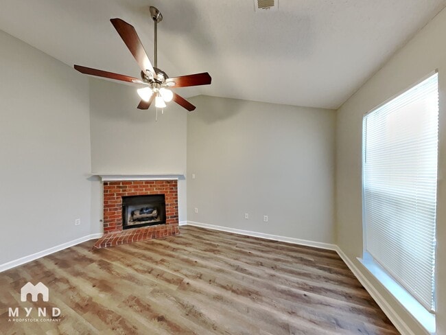 Photo - 5624 Kaitlyn Dr W