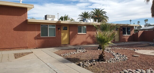 Building Photo - 4441 E Pima St Unit #1 Rental