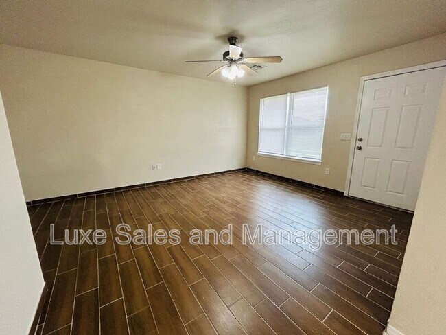 Photo - 9606 SW 17th St