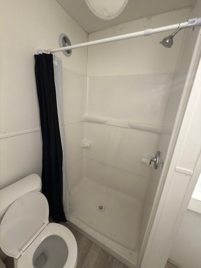 316 N 2nd St Unit Room 2
