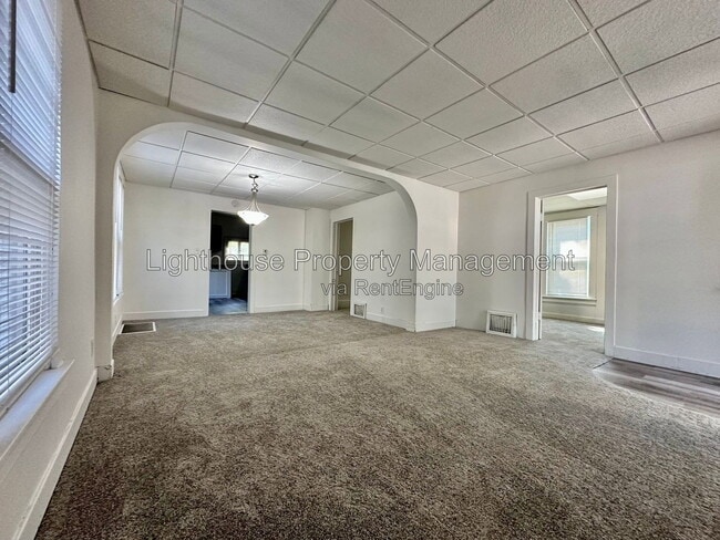 Photo - 2528 Hoyt St