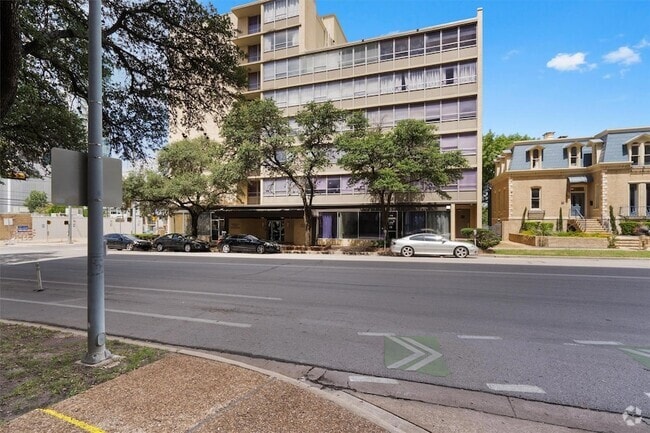 Building Photo - 1800 Lavaca St Unit 108 Rental