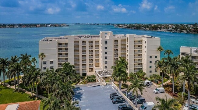 Building Photo - 6105 Bahia Del Mar Cir Unit 187 Rental