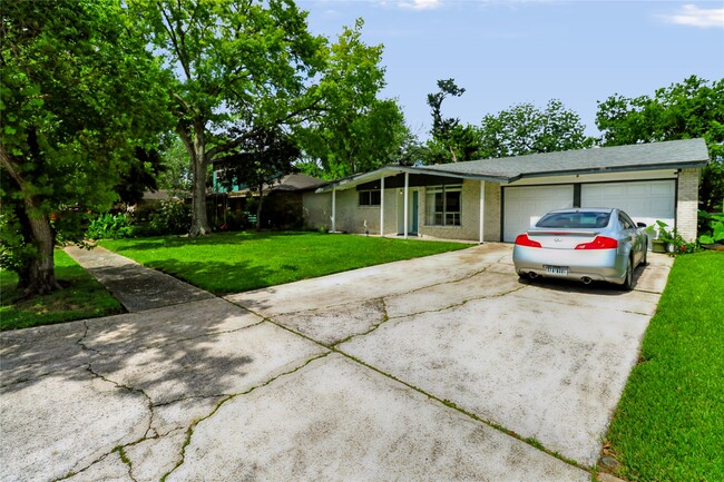 Photo - 11930 Ashcroft Dr