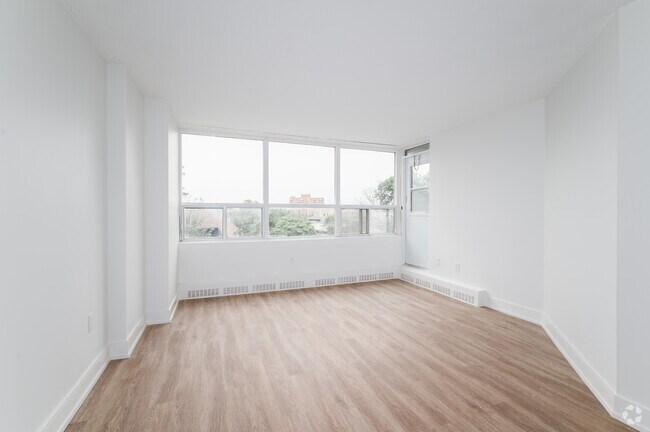2BR, 1BA - Living Room