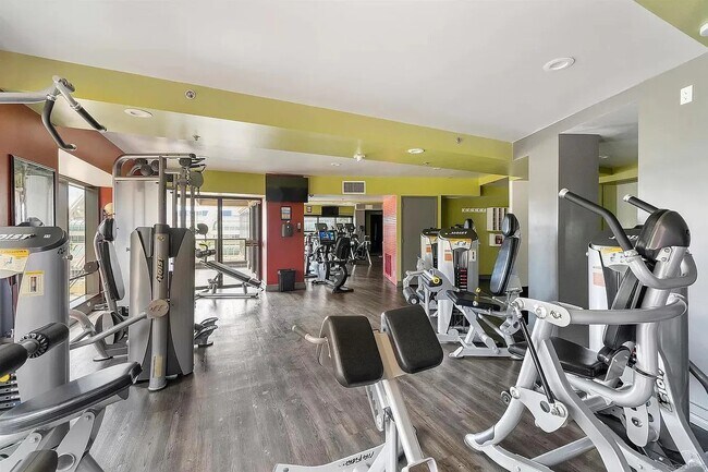 Photo - 200 W Harbor Dr Unidad 1003