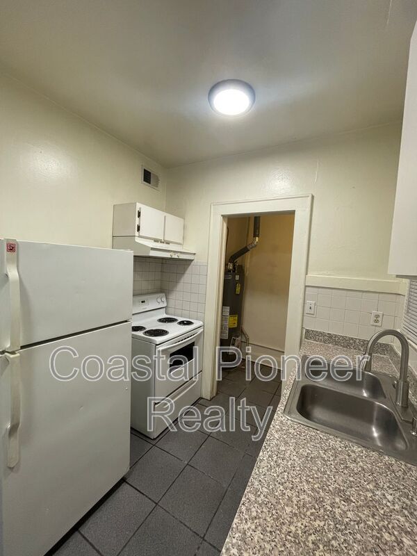 Photo - 4015 N Seminole Ave Unit 7