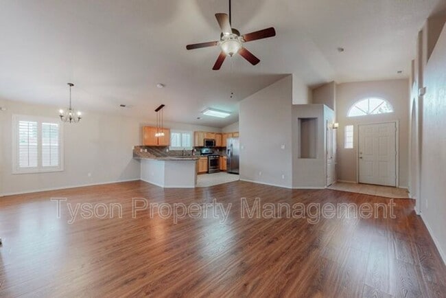 Photo - 10420 Calle Hermosa Ct NW