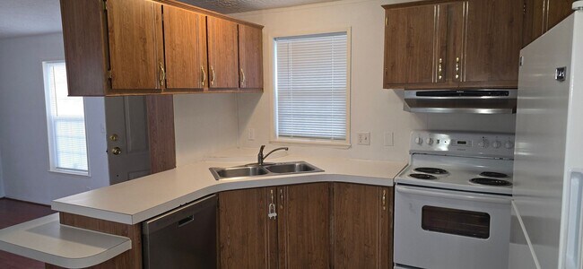 Photo - In Town Convenience House